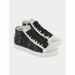 P448 Star Sting Sneaker Sneakers